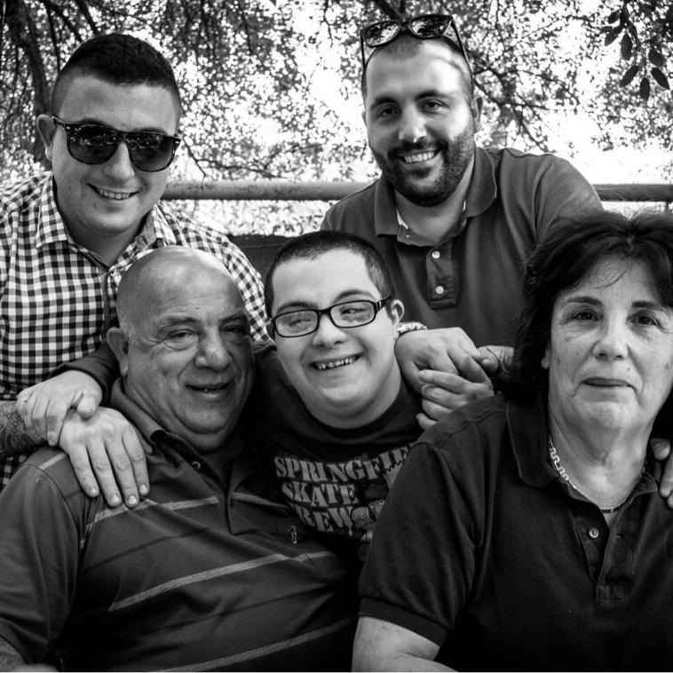 La Famiglia Carzedda Se Meriacru e la famiglia Carzedda